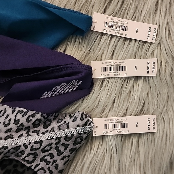 NWT Victoria's Secret Thongs Size Medium - Picture 3 of 5